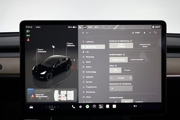 Tesla Model Y 19 of 23