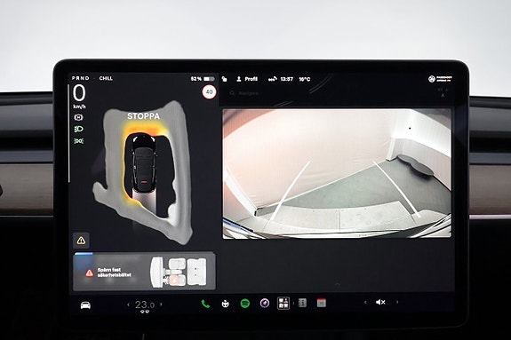 Tesla Model Y 18 of 23