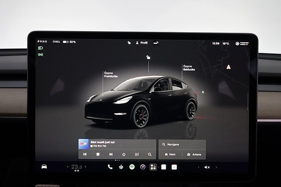 Tesla Model Y 16 of 23