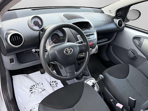 Toyota Aygo 13 of 20