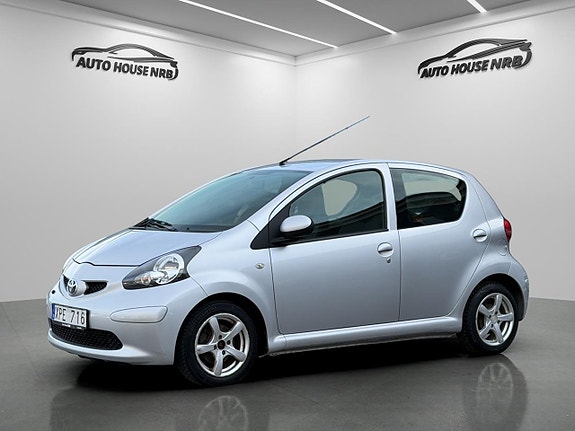 Toyota Aygo 2 of 20