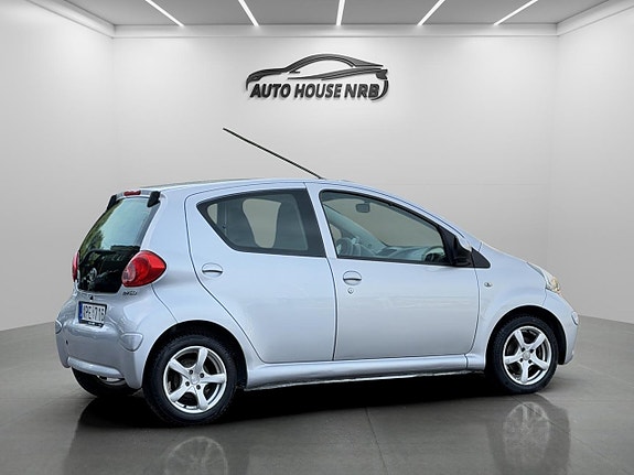 Toyota Aygo 10 of 20