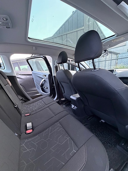 Peugeot 2008 11 of 13