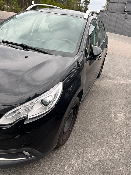 Peugeot 2008 4 of 9