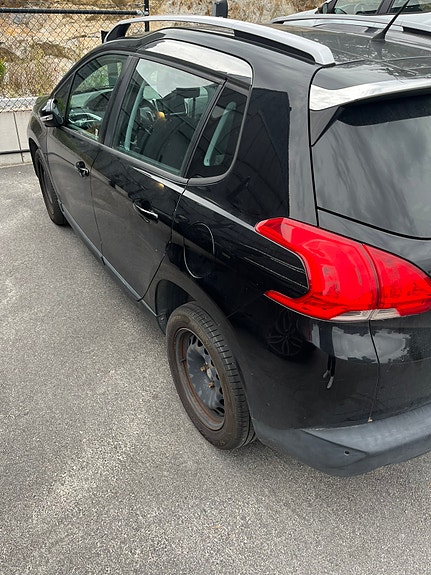 Peugeot 2008 6 of 9