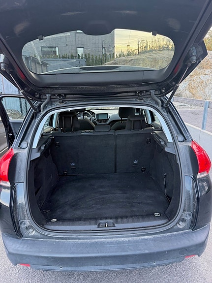 Peugeot 2008 13 of 13