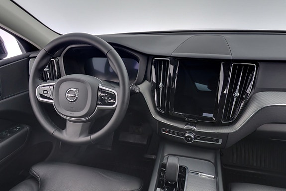 Volvo XC60 15 of 27