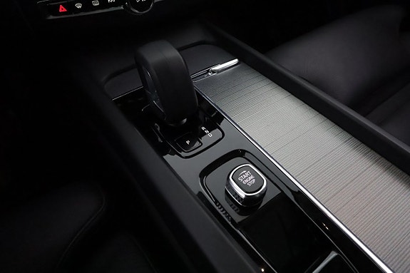 Volvo XC60 23 of 27