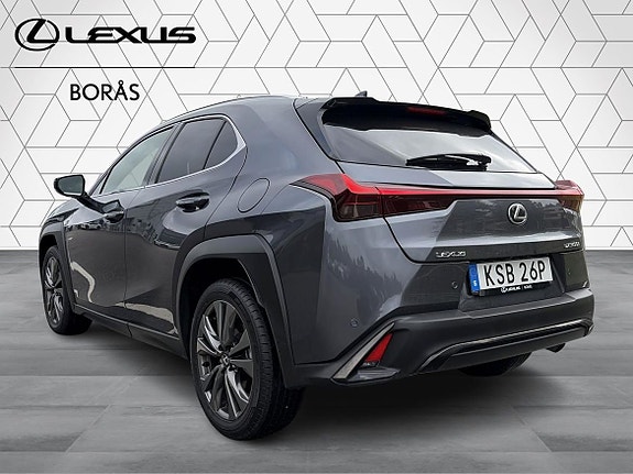 Lexus UX300h 2 of 25