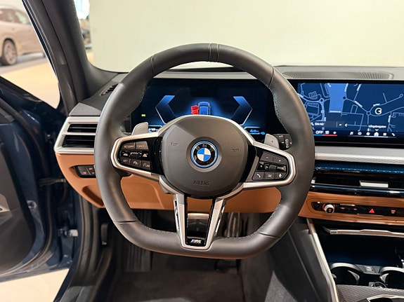 BMW 330e 10 of 17