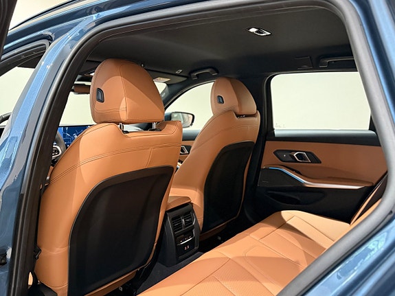 BMW 330e 7 of 17