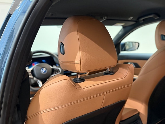 BMW 330e 8 of 17