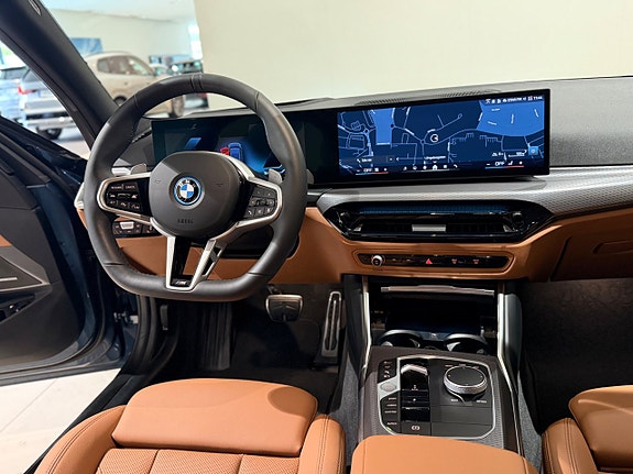 BMW 330e 9 of 17