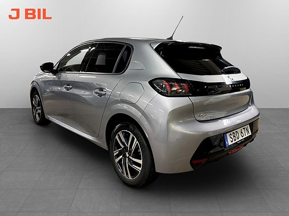 Peugeot 208 3 of 19