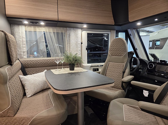 Malibu I 441 KB-LE comfort 4,2t Mercedes Benz 11 of 17