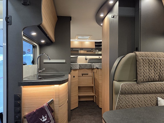 Malibu I 441 KB-LE comfort 4,2t Mercedes Benz 12 of 17