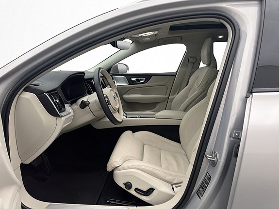 Volvo V60 Cross Country 12 of 30