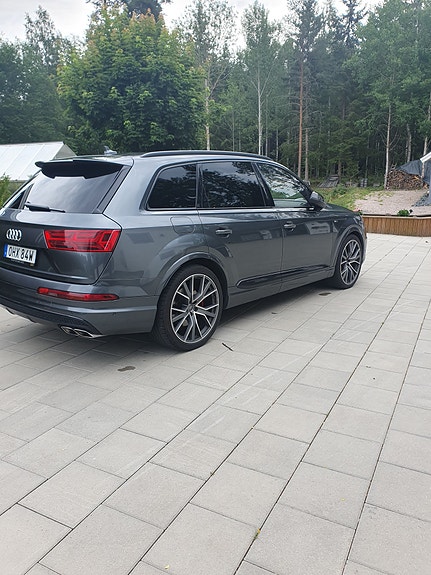 Audi SQ7 2 of 8