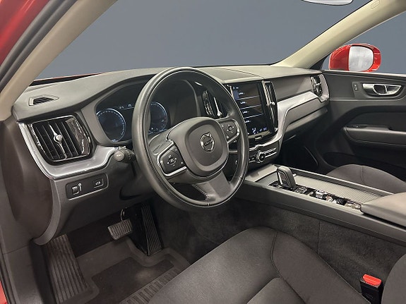 Volvo XC60 5 of 13