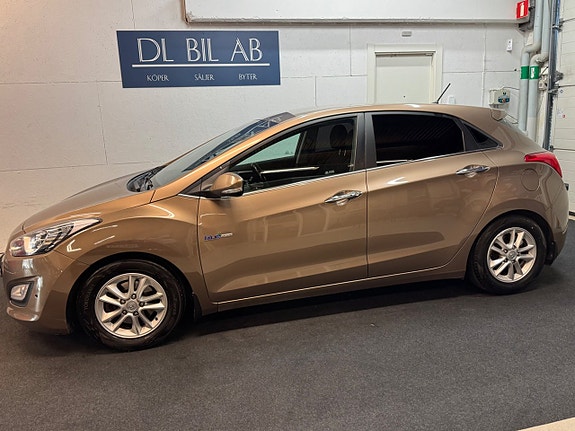 Hyundai i30 7 of 30