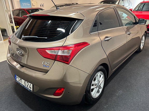 Hyundai i30 4 of 30