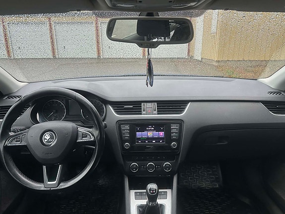 Skoda Octavia 5 of 5