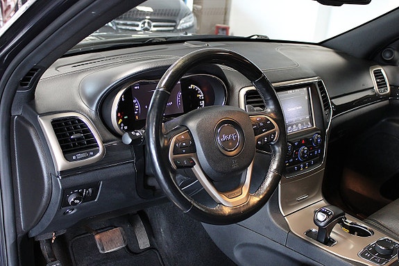 Jeep Grand Cherokee 3.0 V6 CRD Overland Stage 1 | 300 ch annoncés | BVA | Toit panoramique | Suspension pneumatique | Sièges ventilés | Régulateur adaptatif