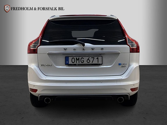 Volvo XC60 4 of 29