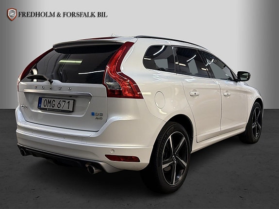 Volvo XC60 5 of 29