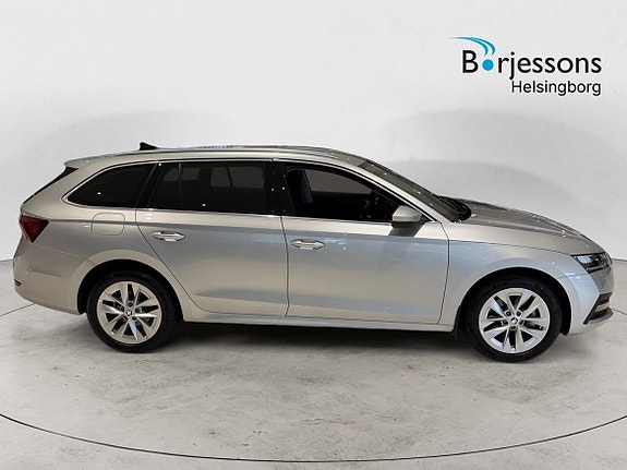 Skoda Octavia 2 of 17