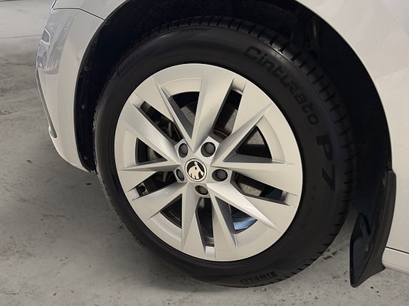 Skoda Octavia 6 of 17