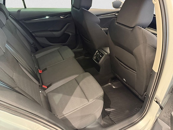 Skoda Octavia 13 of 17
