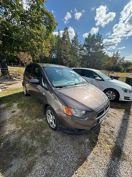 Mitsubishi Colt 4 of 5