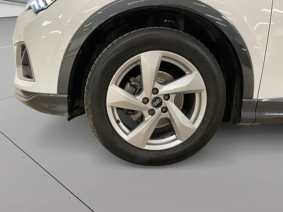 Audi Q3 10 of 15