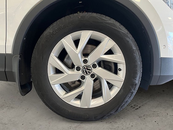 Volkswagen Tiguan 6 of 14