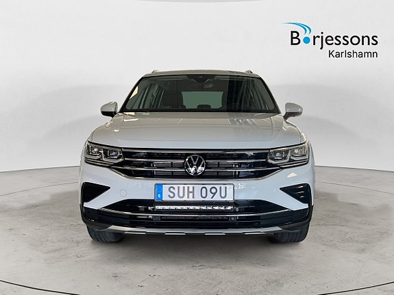 Volkswagen Tiguan 5 of 14