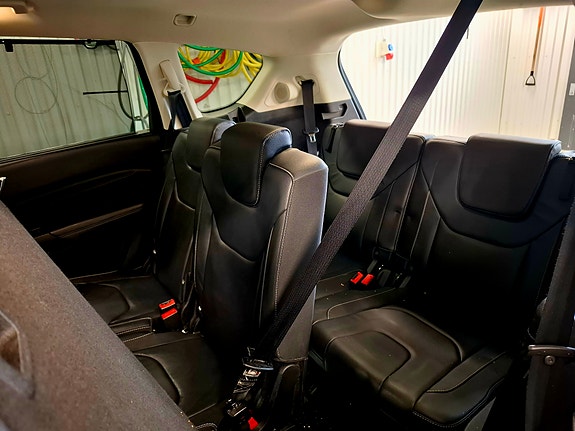 Ford S-MAX 7 of 11