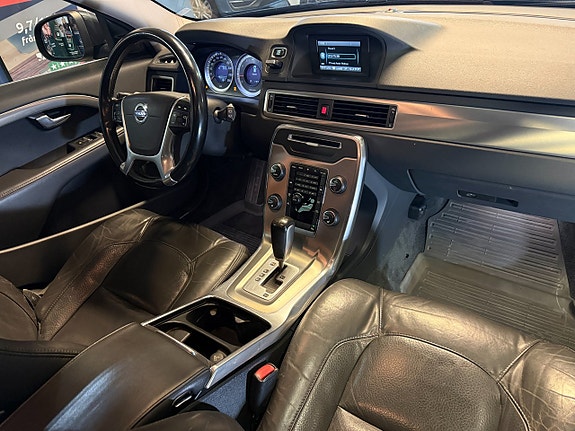 Volvo V70 9 of 13