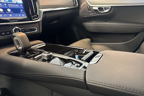 Volvo V90 15 of 30