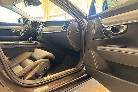 Volvo V90 12 of 30