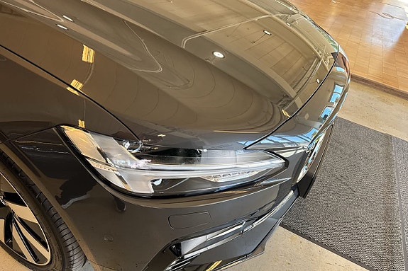 Volvo V90 23 of 30