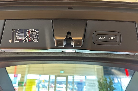 Volvo V90 28 of 30