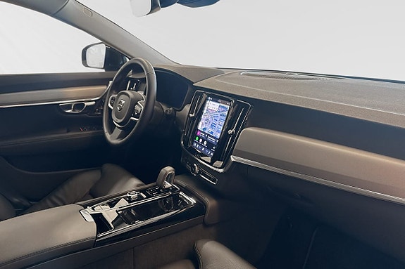 Volvo V90 10 of 30
