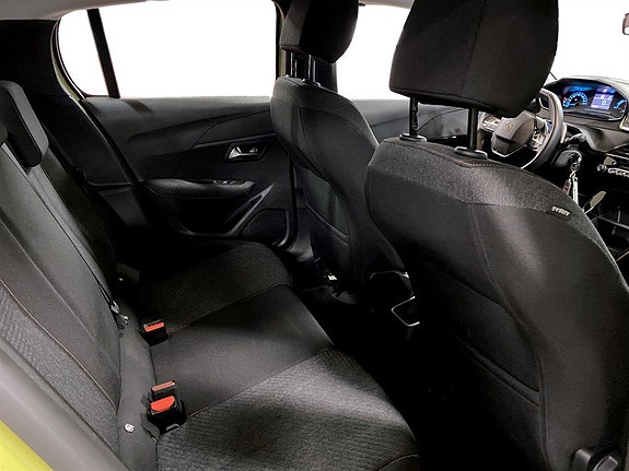 Peugeot 208 15 of 18
