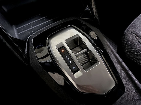 Peugeot 208 13 of 18