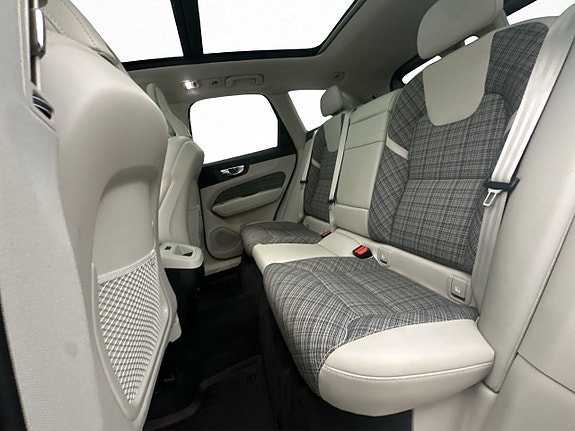 Volvo XC60 19 of 30