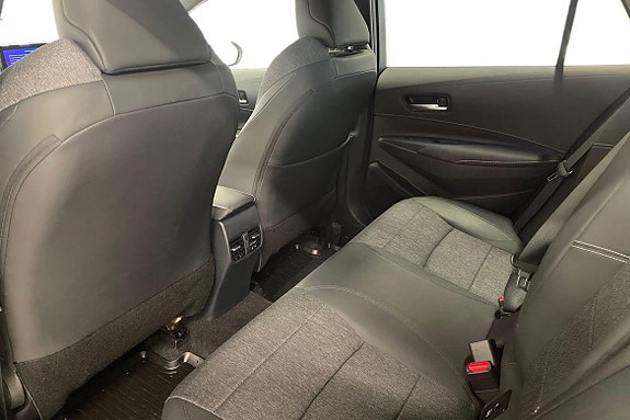 Toyota Corolla 13 of 21