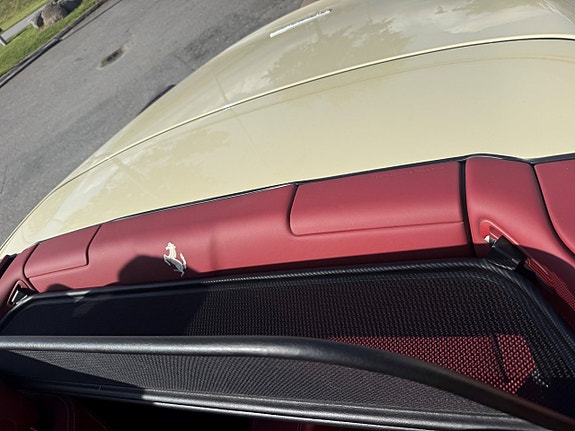 Ferrari California 9 of 9