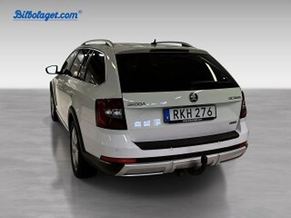 Skoda Octavia Scout 6 of 11