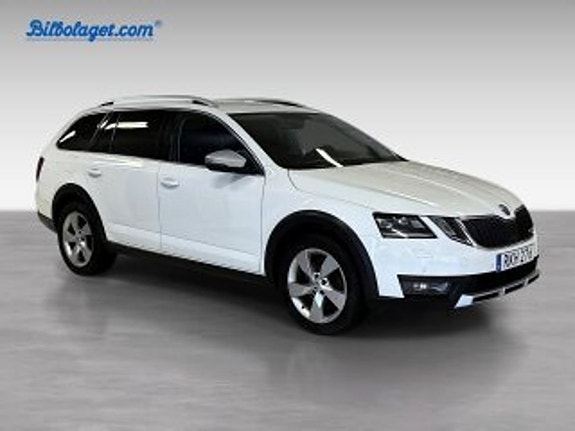 Skoda Octavia Scout 3 of 11